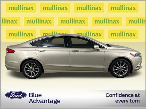 Certified 2017 Ford Fusion SE w/ Fusion SE Technology Package image 2