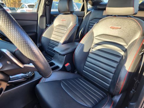 Used 2022 Kia Forte GT w/ GT2 Package image 7