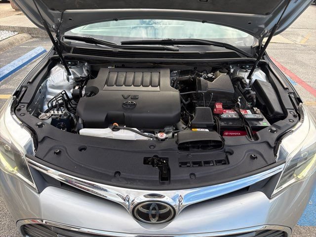 Used 2018 Toyota Avalon Limited FWD image 55