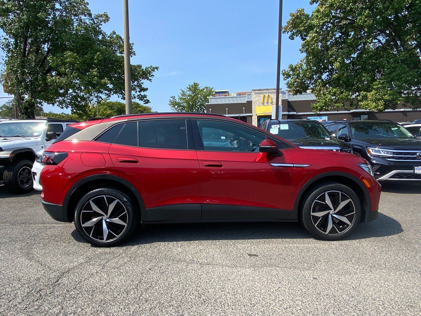 Used 2023 Volkswagen ID.4 Pro S AWD/4WD image 2