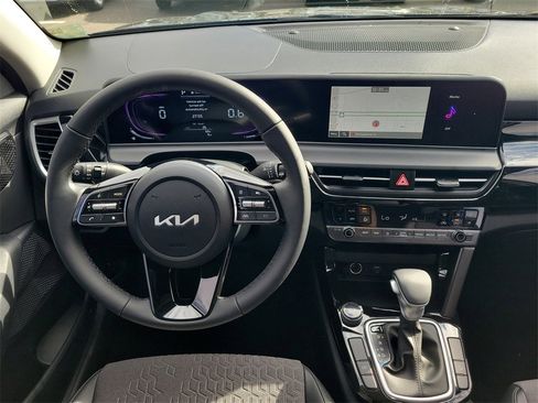New 2026 Kia Seltos S image 18