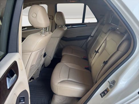 Used 2014 Mercedes-Benz ML 350 ML 350 4MATIC Sport Utility 4D image 13