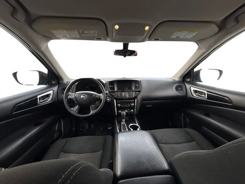 Used 2020 Nissan Pathfinder S AWD/4WD image 17