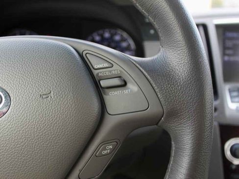 Used 2014 INFINITI Q60 Convertible w/ Premium Package image 20