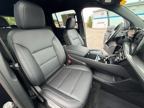 Used 2026 Chevrolet Traverse LT AWD/4WD image 31