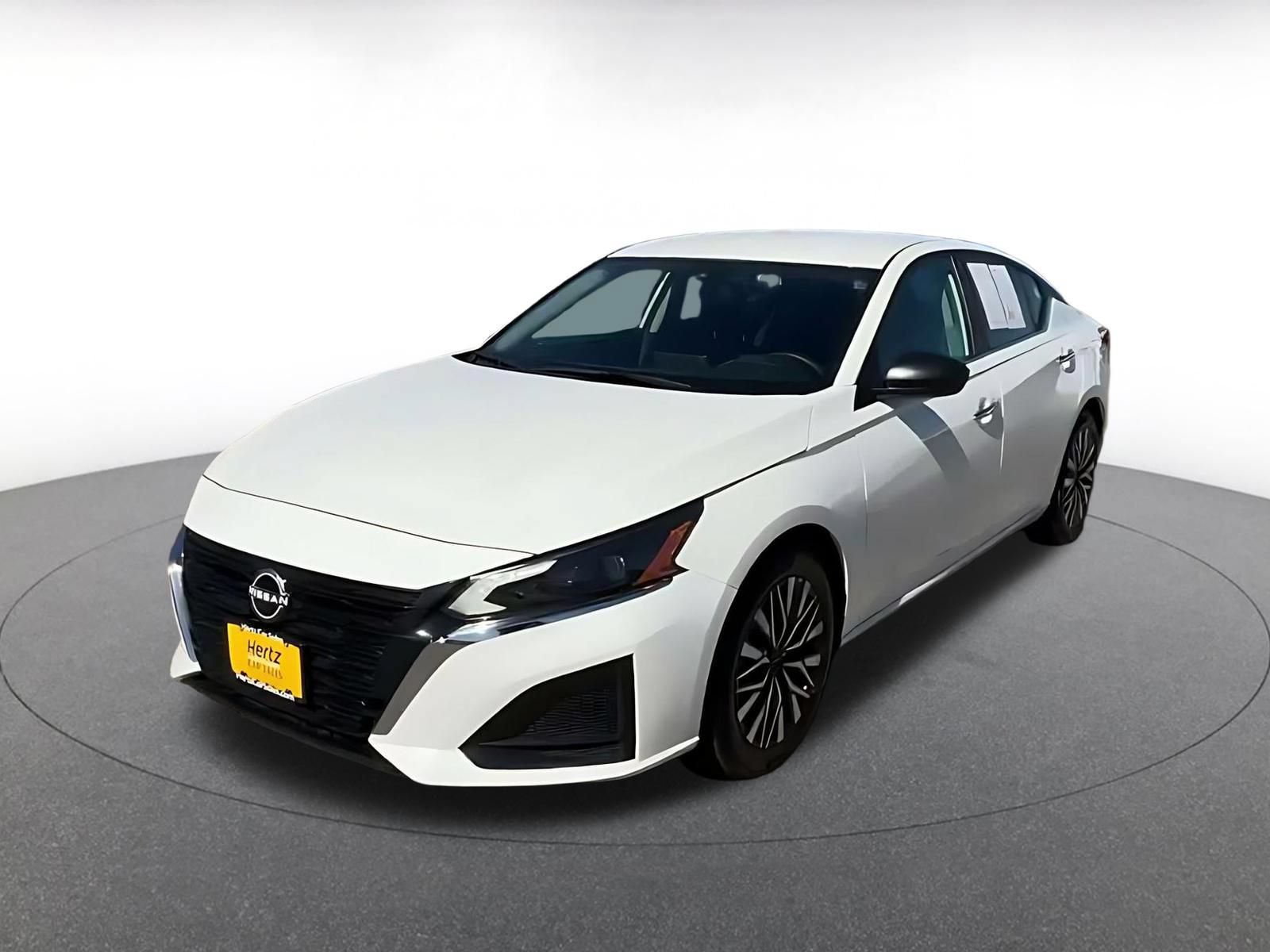Used 2025 Nissan Altima 2.5 SV FWD image 6