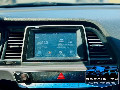 Used 2018 Hyundai Sonata SE w/ Cargo Package FWD image 19