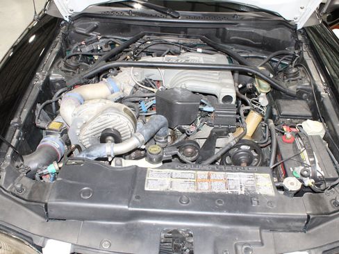 Used 1995 Ford Mustang GT RWD image 9