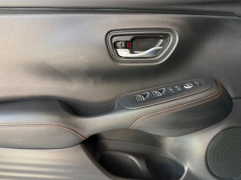 Used 2025 Honda HR-V Sport image 14