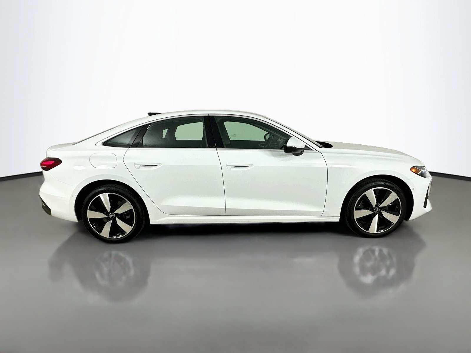 Used 2025 Audi A5 Premium w/ Premium Plus AWD/4WD image 4