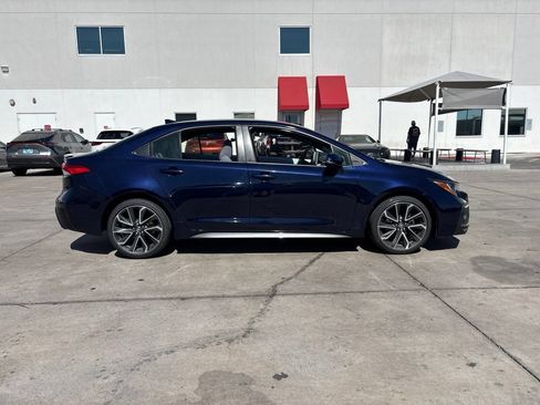 Used 2021 Toyota Corolla SE FWD image 3