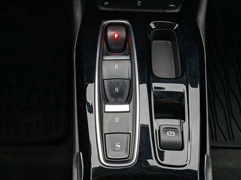 Certified 2022 Chevrolet Bolt EUV LT w/ Convenience Package image 15