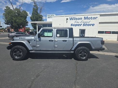 Used 2021 Jeep Gladiator Sport AWD/4WD image 8