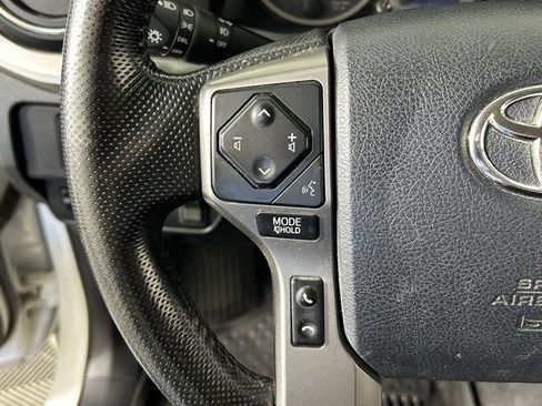 Used 2016 Toyota Tacoma SR5 w/ SR5 Appearance Package (SN) AWD/4WD image 20