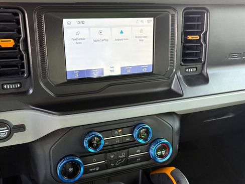 Used 2022 Ford Bronco Badlands image 10