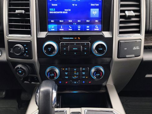 Used 2019 Ford F150 Lariat w/ Equipment Group 502A Luxury image 37