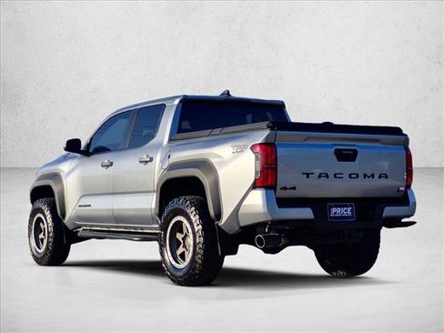 Used 2024 Toyota Tacoma TRD Sport AWD/4WD image 8