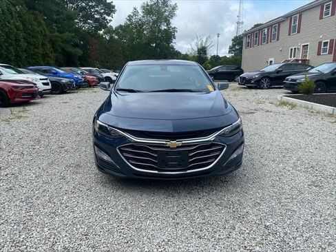 Used 2022 Chevrolet Malibu LT FWD image 2