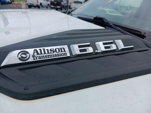 Used 2024 Chevrolet Silverado 2500 LT image 11