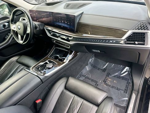 Used 2023 BMW X7 xDrive40i image 33