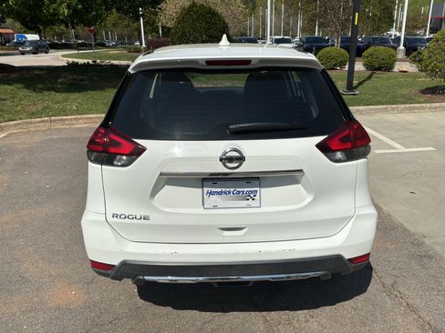 Used 2019 Nissan Rogue S image 14