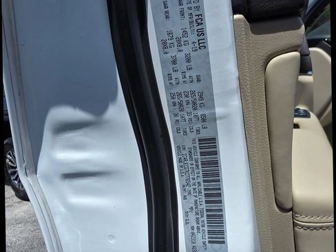 Used 2019 Jeep Grand Cherokee Overland RWD image 39