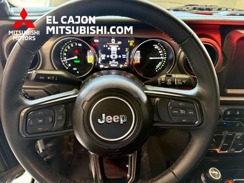 Used 2023 Jeep Wrangler Unlimited w/ Sun & Screen Package AWD/4WD image 13