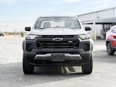 Used 2023 Chevrolet Colorado Trail Boss image 2