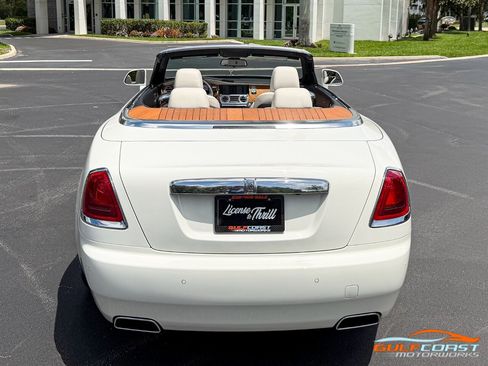 Used 2017 Rolls-Royce Dawn RWD image 54
