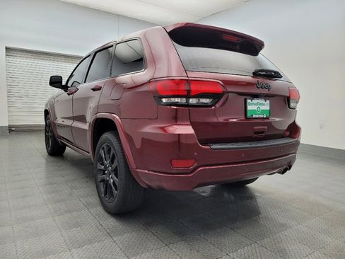 Used 2019 Jeep Grand Cherokee Altitude image 5