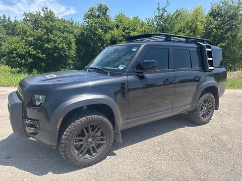 Used 2023 Land Rover Defender 130 SE AWD/4WD image 7
