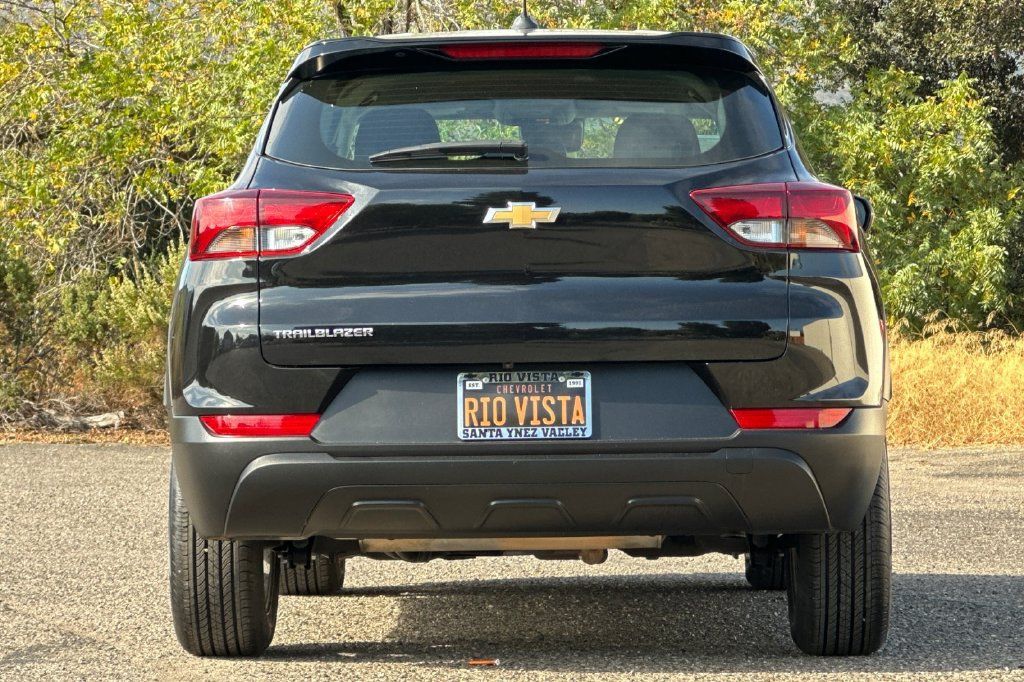 Used 2023 Chevrolet TrailBlazer LS FWD image 5