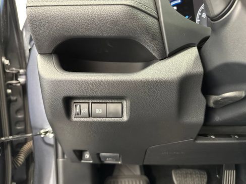 Certified 2025 Toyota RAV4 LE AWD/4WD image 32