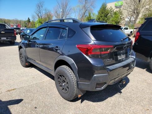 Used 2019 Subaru Crosstrek 2.0i Premium w/ Eyesight System image 3