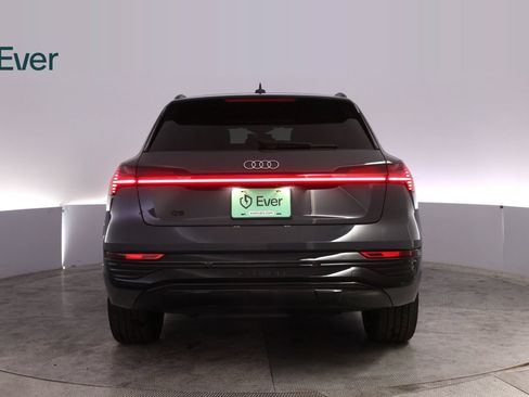 Used 2024 Audi Q8 e-tron Prestige w/ Prestige Package AWD/4WD image 15