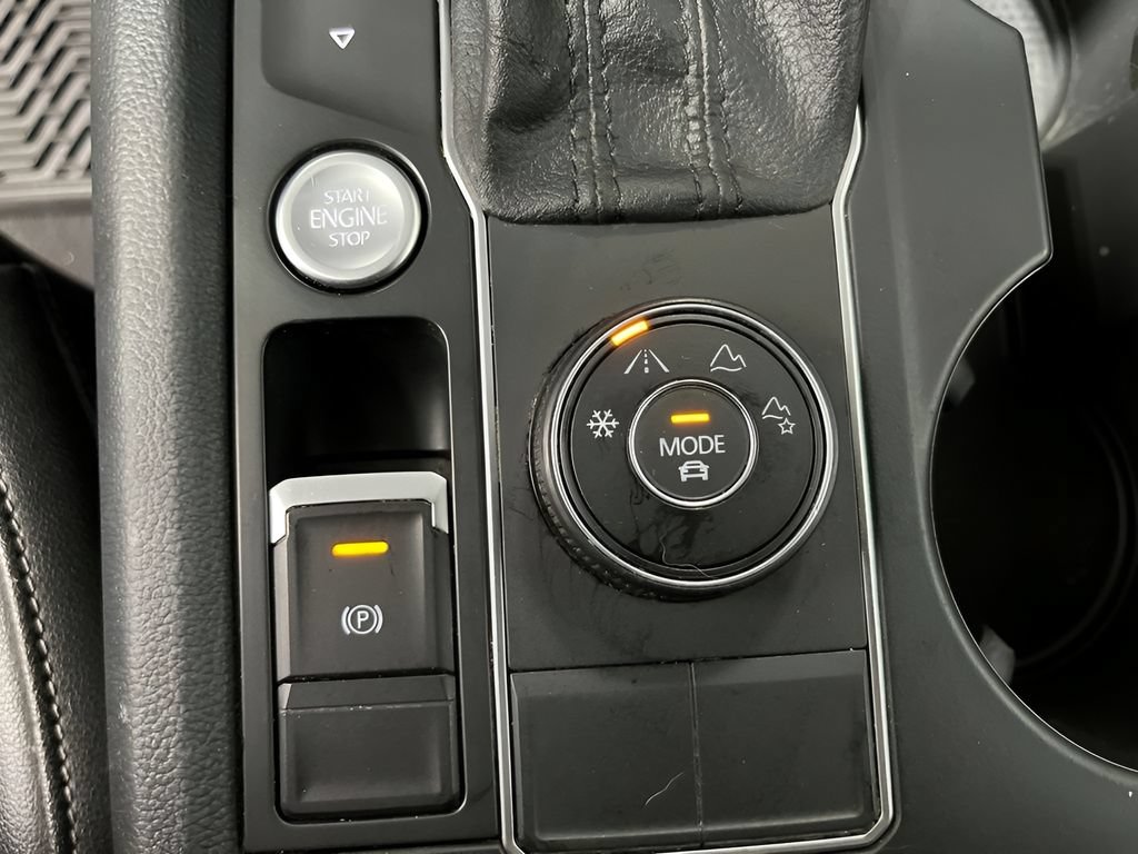 Used 2019 Volkswagen Atlas SE w/ Towing Package AWD/4WD image 20