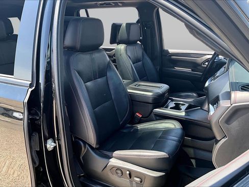Used 2021 Chevrolet Suburban RST w/ Luxury Package AWD/4WD image 9