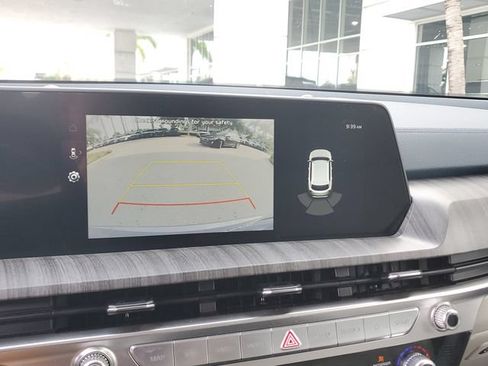 Used 2024 Kia Telluride EX w/ EX Captain's Chair Package FWD image 27