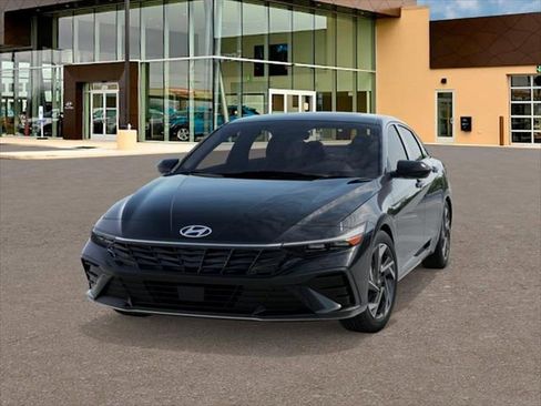 New 2026 Hyundai Elantra SEL Sport FWD image 6