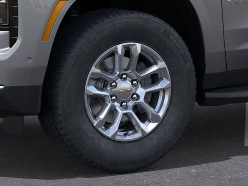 New 2026 Chevrolet Suburban LS RWD image 9