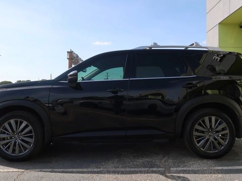 Used 2022 Nissan Pathfinder SL w/ SL Premium Package FWD image 8