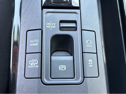 Used 2023 Toyota Prius Prime FWD image 22