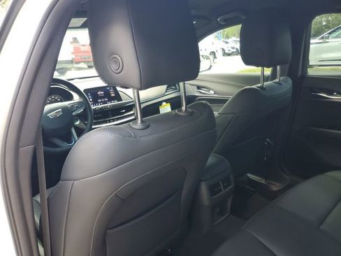 Certified 2025 Cadillac CT4 Luxury RWD image 11