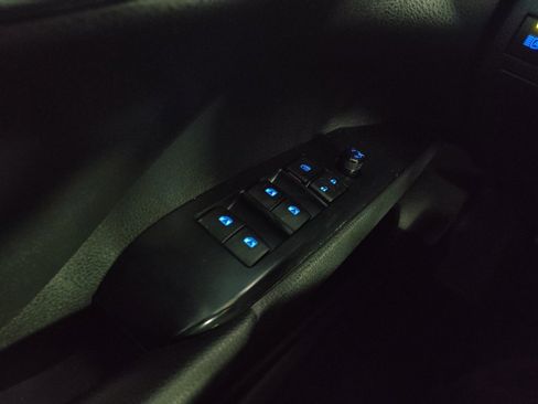 Used 2020 Toyota Camry SE image 27