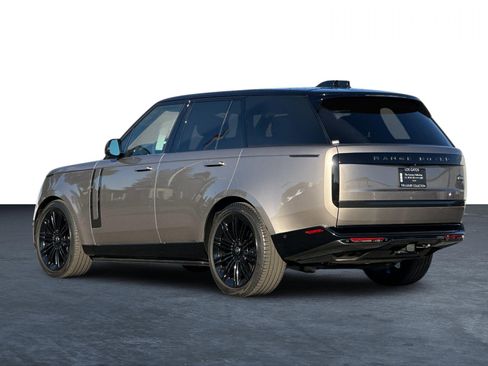Used 2023 Land Rover Range Rover First Edition image 7