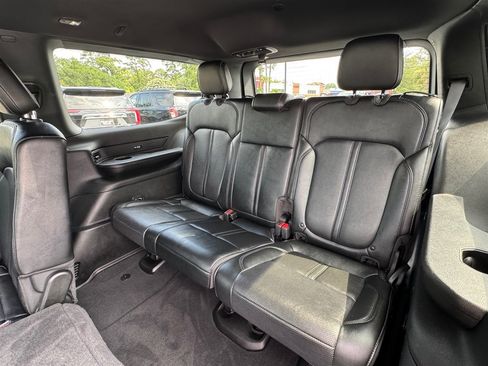 Used 2024 Jeep Wagoneer Series II w/ Flexible Seating Group AWD/4WD image 22