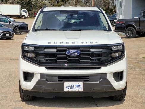 Used 2025 Ford Expedition Max Active image 2