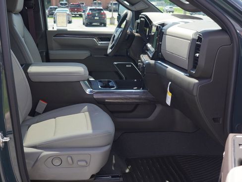 New 2025 Chevrolet Silverado 2500 LTZ w/ LTZ Premium Package image 29