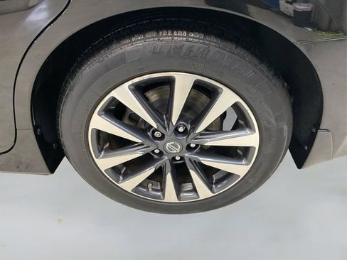 Used 2017 Nissan Altima 2.5 SV image 18