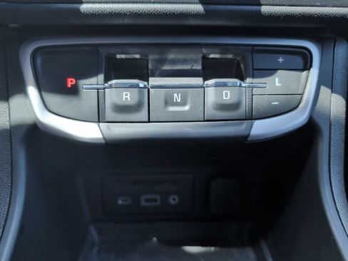 Used 2024 GMC Terrain SLE w/ Driver Convenience Package FWD image 20